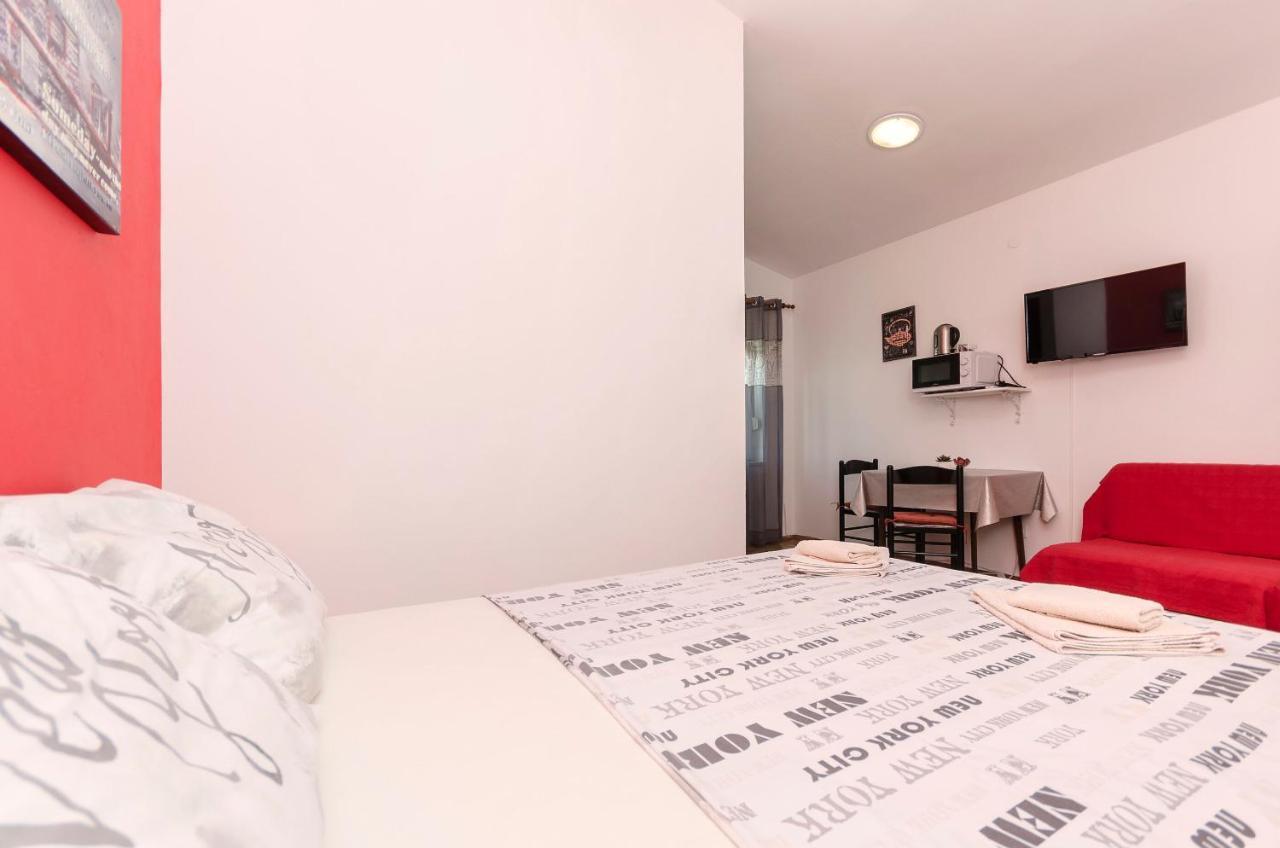 Apartments And Room Take It Easy Tribalj Eksteriør billede